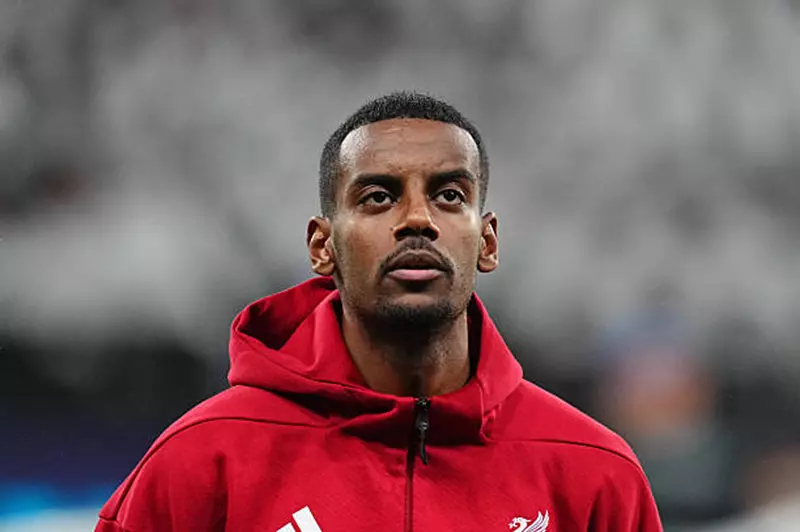 تقارير: إيزاك جاهزا لمباراة ليفربول أمام مانشستر سيتي