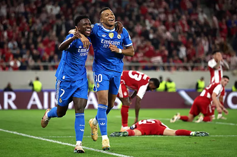 "سوبر هاتريك" أول لمبابي في دوري أبطال أوروبا